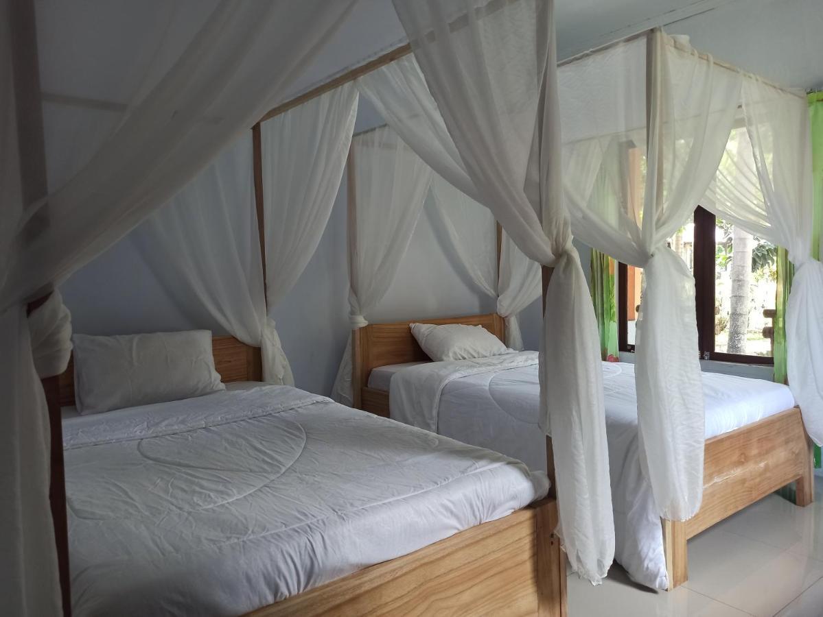 Tangkoko Jungle Homestay Rinondoran Exterior photo